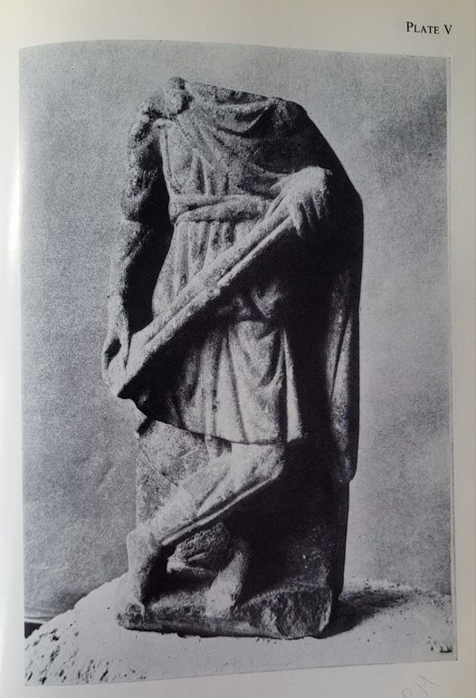 Better image from Mitrei Ostia. What we need is a road trip to go see it ourselves. I call shot gun!…