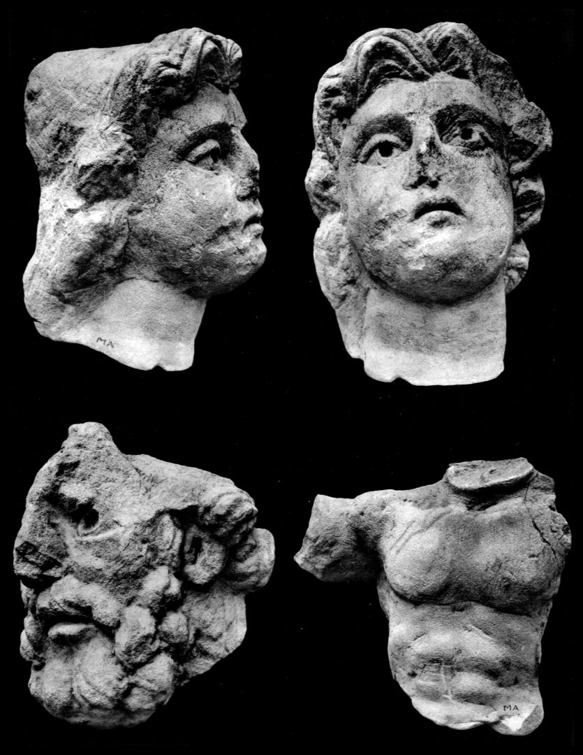 Tête de Mithra (face et profil), tête de Vent, torse de Mithra pétrogénès