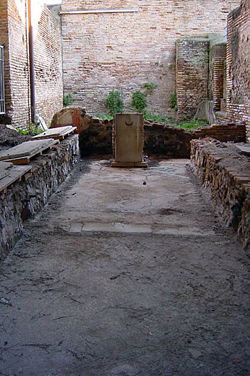 Vista general del Mitreo de Menandro en Ostia