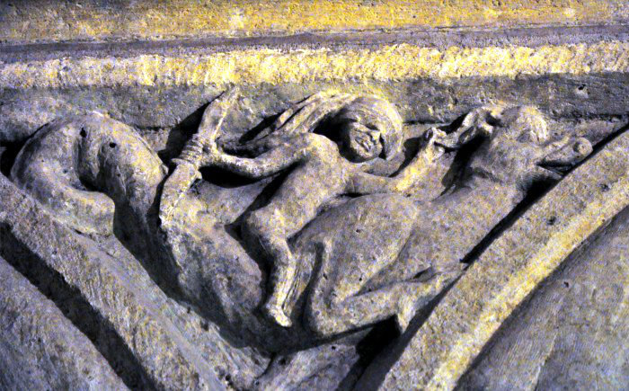 Un estudio de David Gustavo López, investigador de las tradiciones y del patrimonio cultural, propone una lectura en clave mitraica de varios relieves de la Catedral de León.