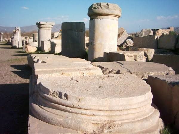 🔘 Anahita temple in Iran.