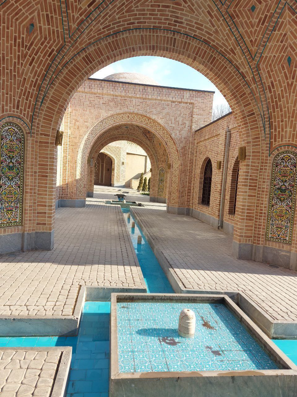 🔘 Traditional architecture of Iran.