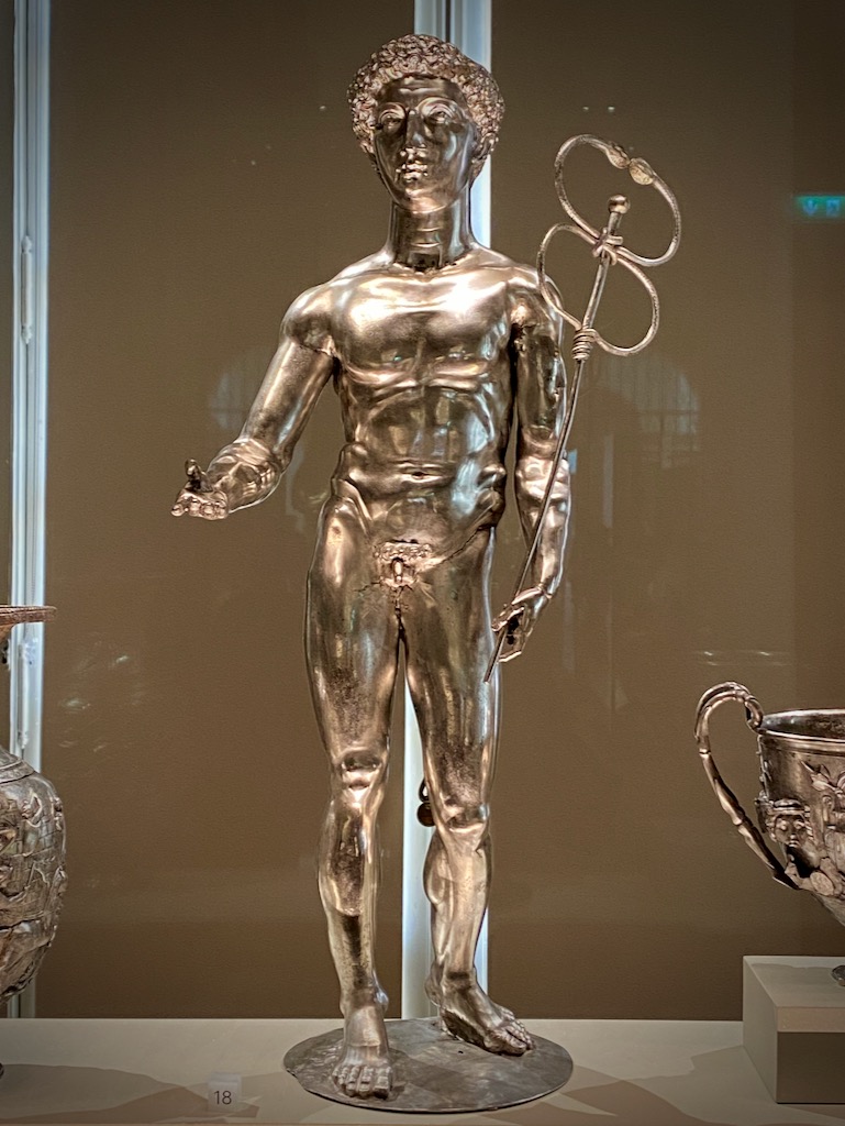 Découverte (du moins pour moi) de l'excellente sélection de la collection du musée de la BnF, ainsi que de son beau jardin pour bouquiner ou bavarder à loisir !